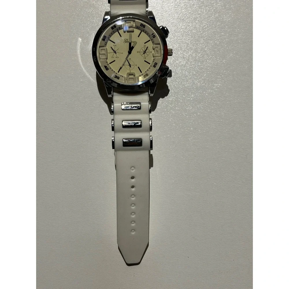 Geneva quartz watch
